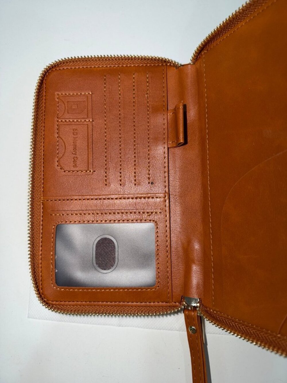 Multi-Functional RFID Passport Wallet - Picture 3 of 4